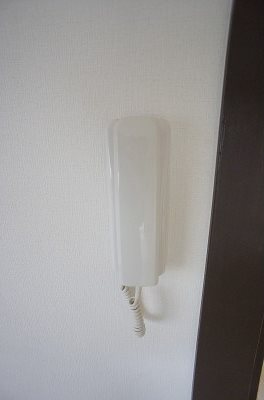 �y�Z�L�����e�B�z�@