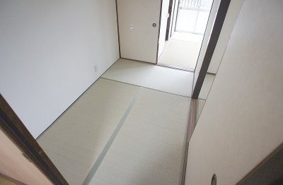 �y�Q���z�@