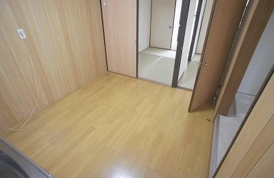 �y���ԁE���r���O�z�@