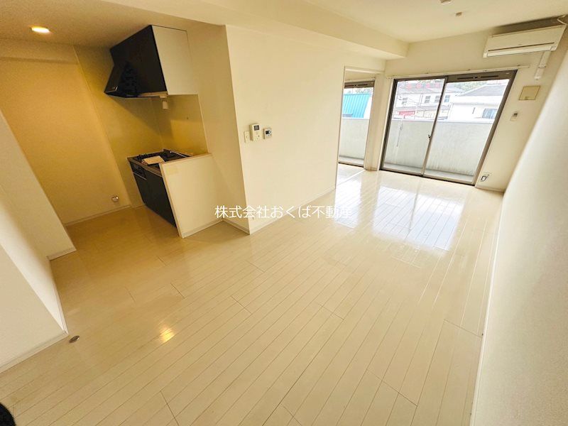 �y���ԁE���r���O�z�@