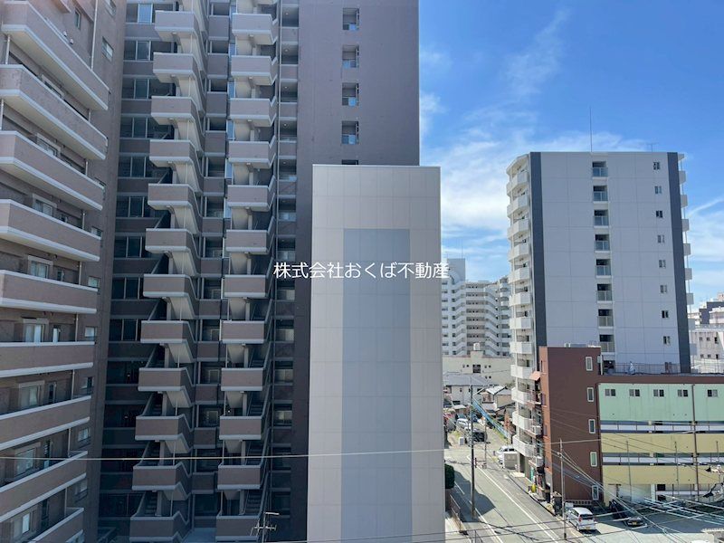 �y���]�z�@