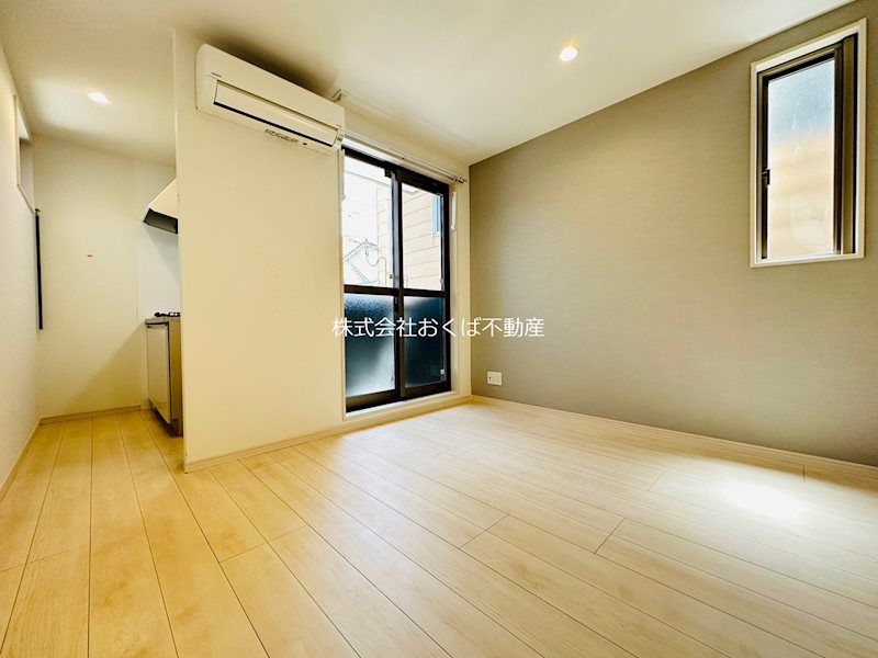 �y���ԁE���r���O�z�@