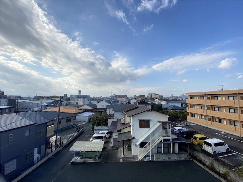 �y���]�z�@