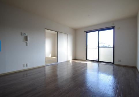 �y���ԁE���r���O�z�@