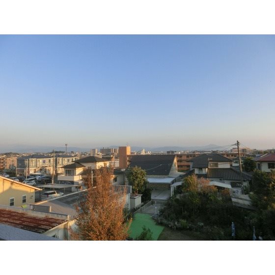 �y���]�z�@