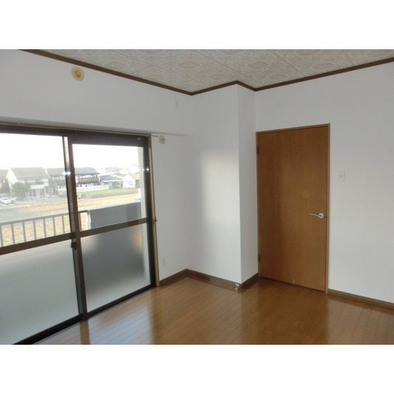 �y�Q���z�@