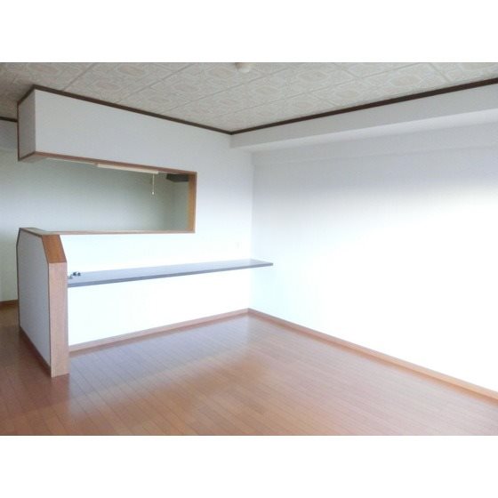 �y���ԁE���r���O�z�@