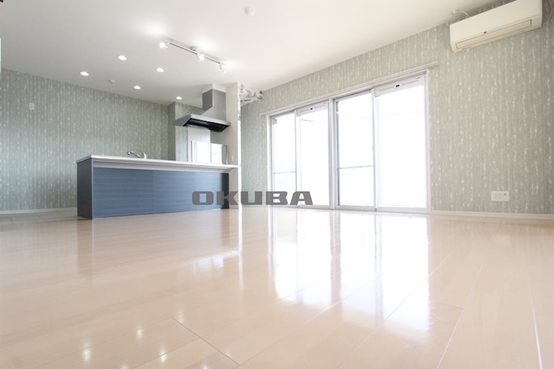 �y���ԁE���r���O�z�@