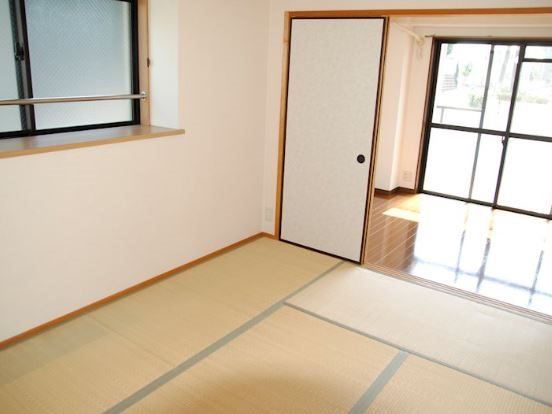 �y�Q���z�@