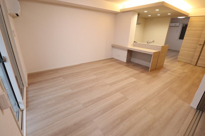 �y���ԁE���r���O�z�@