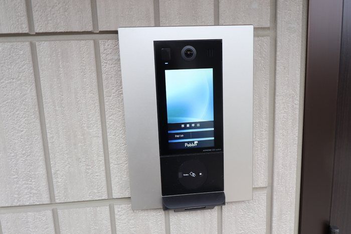 �y�Z�L�����e�B�z�@