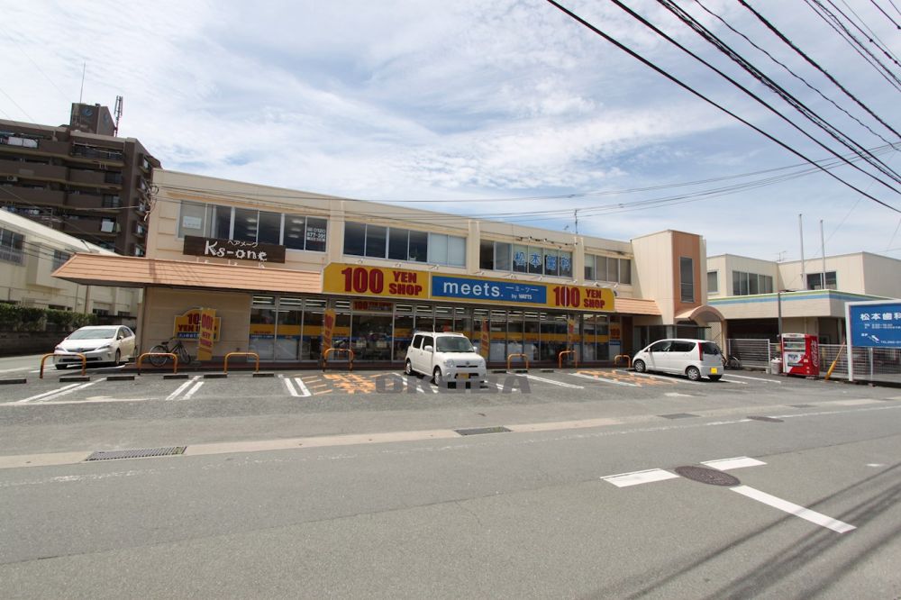 �y���Ӂz�@meets. �]�Â�߃}�[�g�ʓ��X 621m