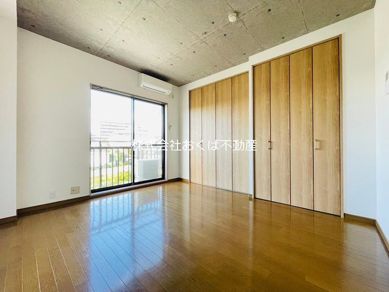 �y���ԁE���r���O�z�@