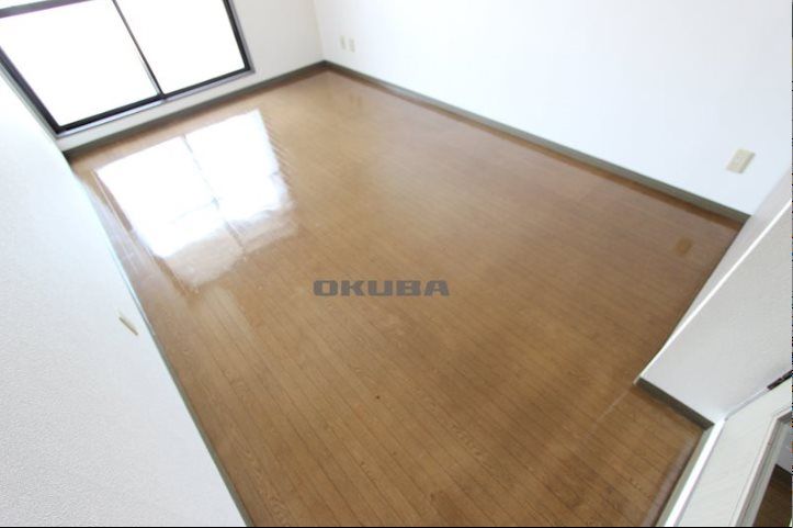 �y���ԁE���r���O�z�@