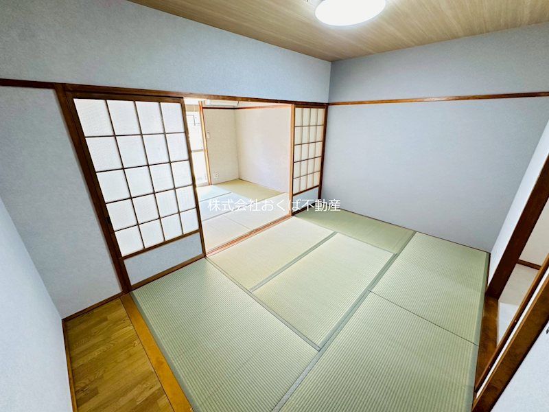 �y���ԁE���r���O�z�@