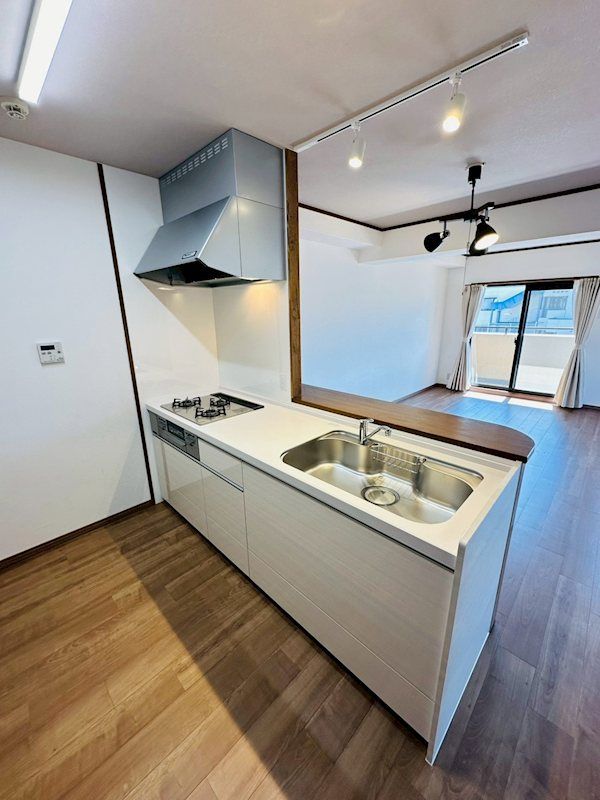 �y�L�b�`���z�@