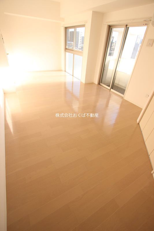 �y���ԁE���r���O�z�@