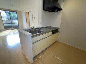 �y�L�b�`���z�@