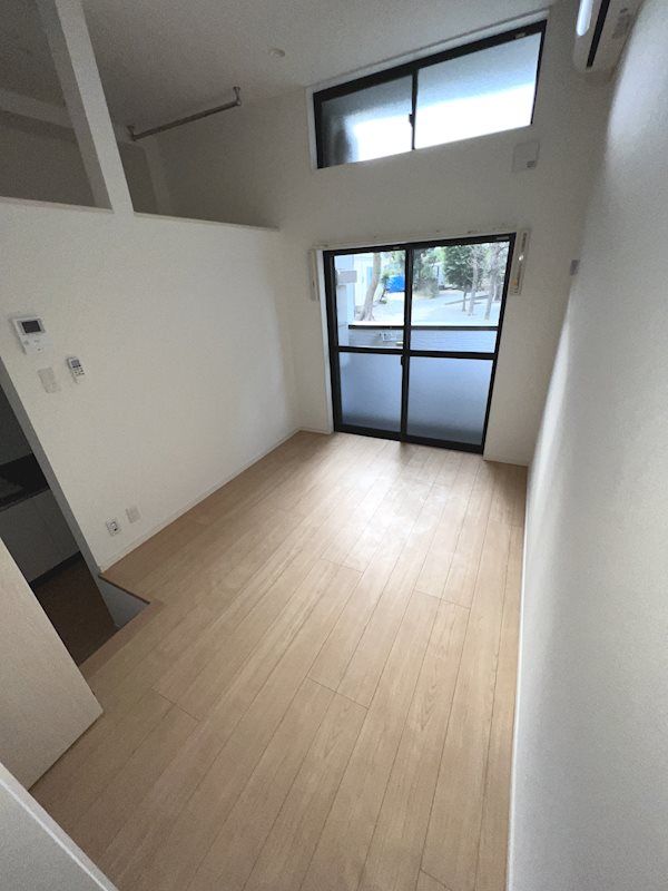 �y���ԁE���r���O�z�@