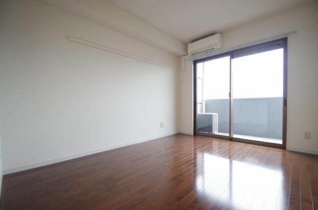 �y�Q���z�@