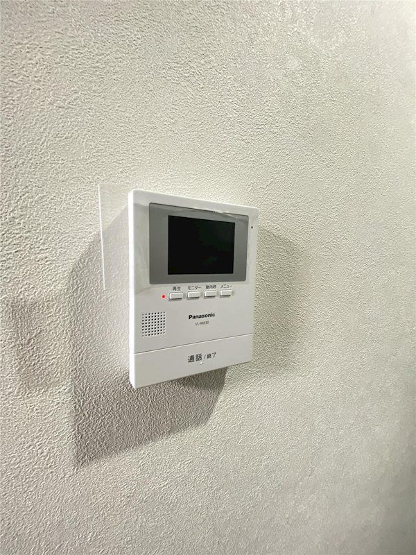 �y�Z�L�����e�B�z�@