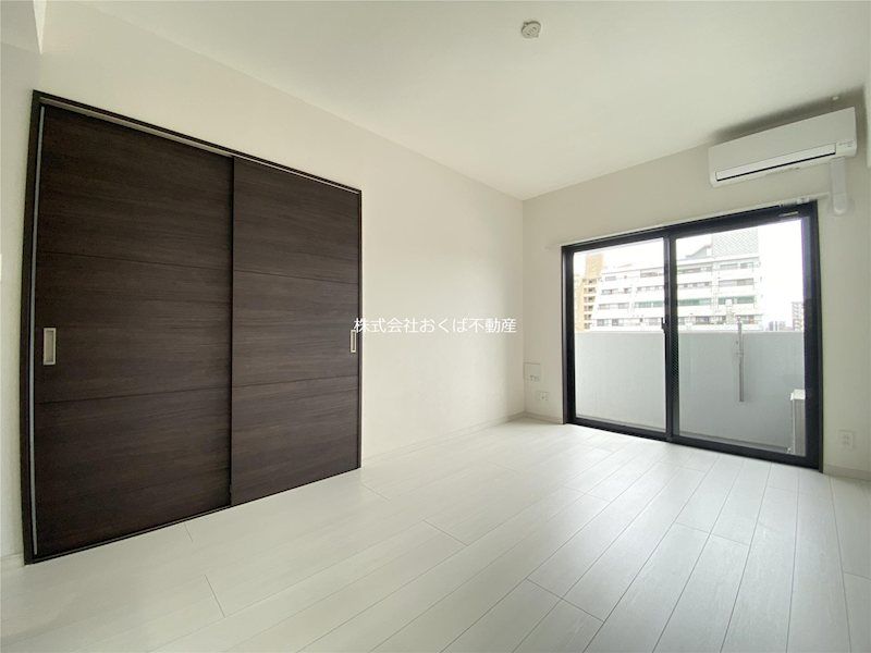 �y���ԁE���r���O�z�@