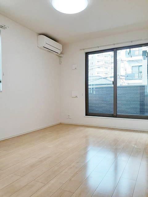 �y�Q���z�@