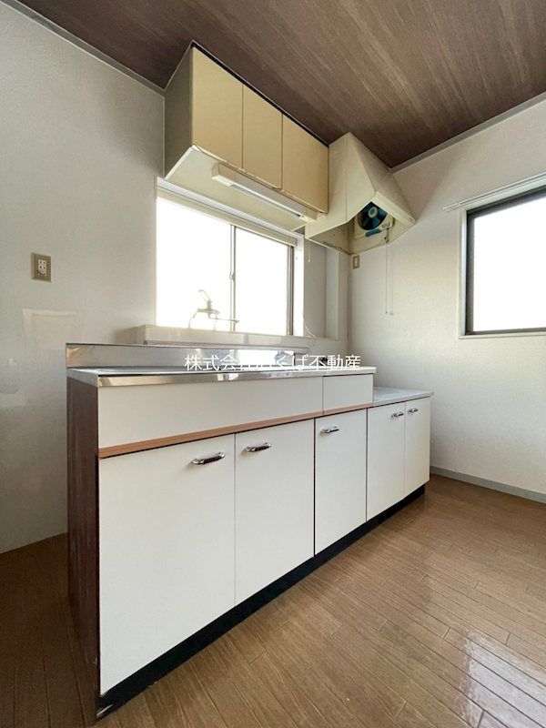 �y�L�b�`���z�@