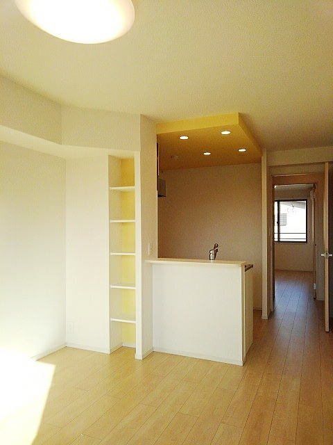 �y���ԁE���r���O�z�@