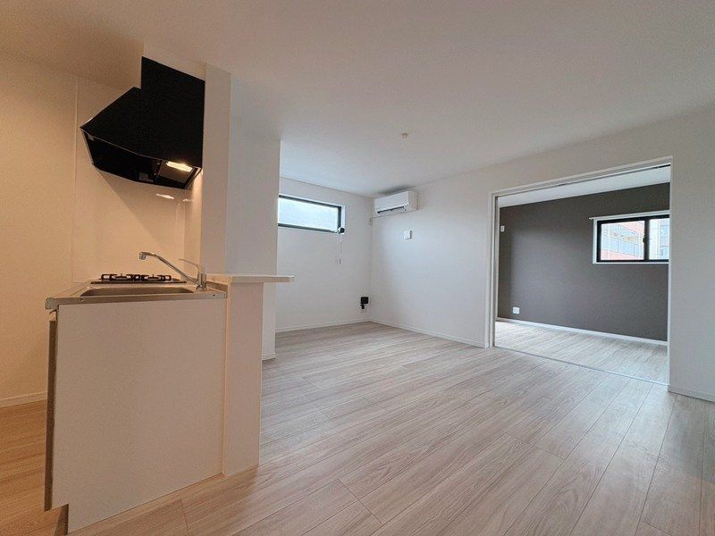 �y���ԁE���r���O�z�@