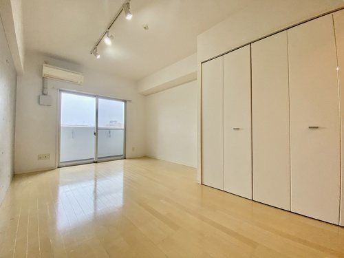 �y���ԁE���r���O�z�@