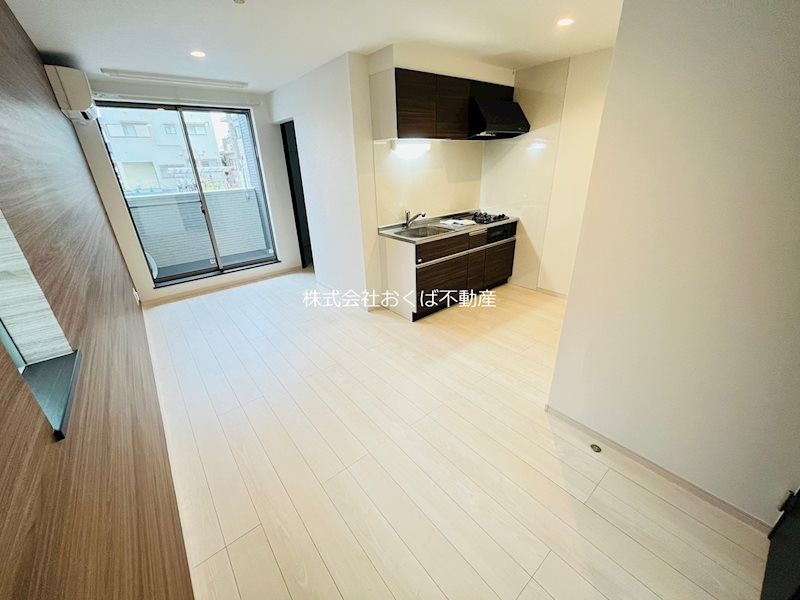 �y���ԁE���r���O�z�@