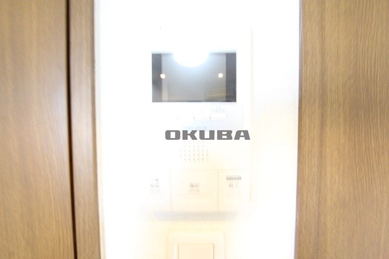 �y�Z�L�����e�B�z�@