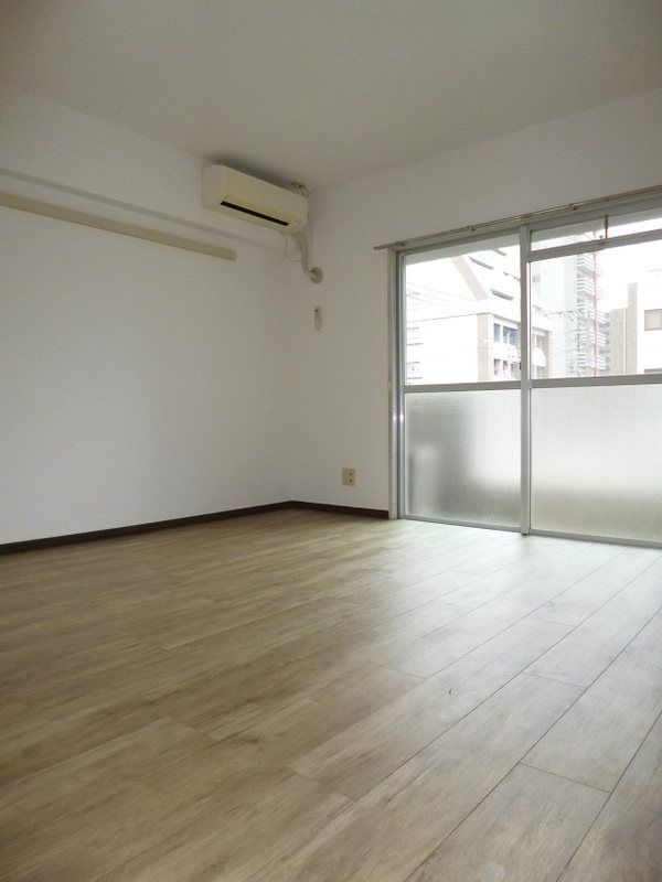 �y�Q���z�@