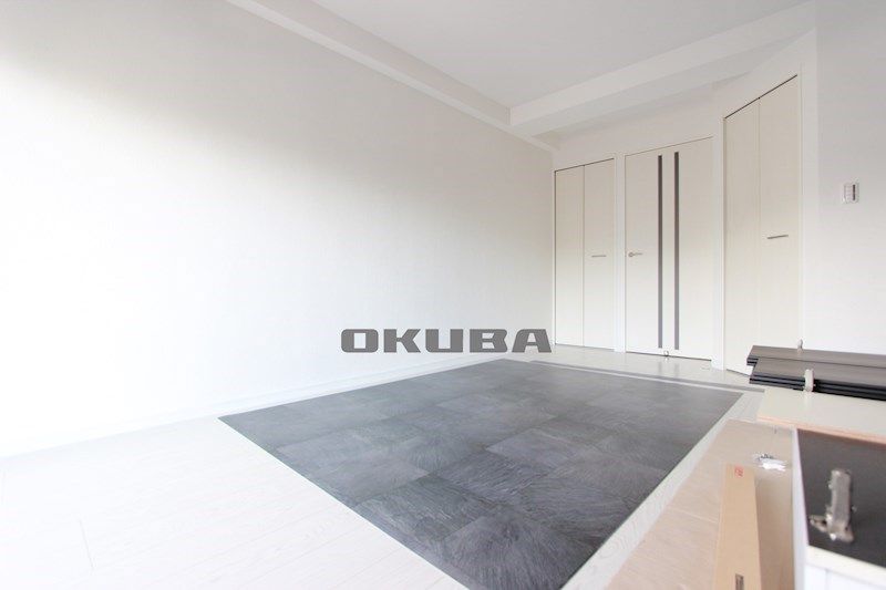 �y���ԁE���r���O�z�@