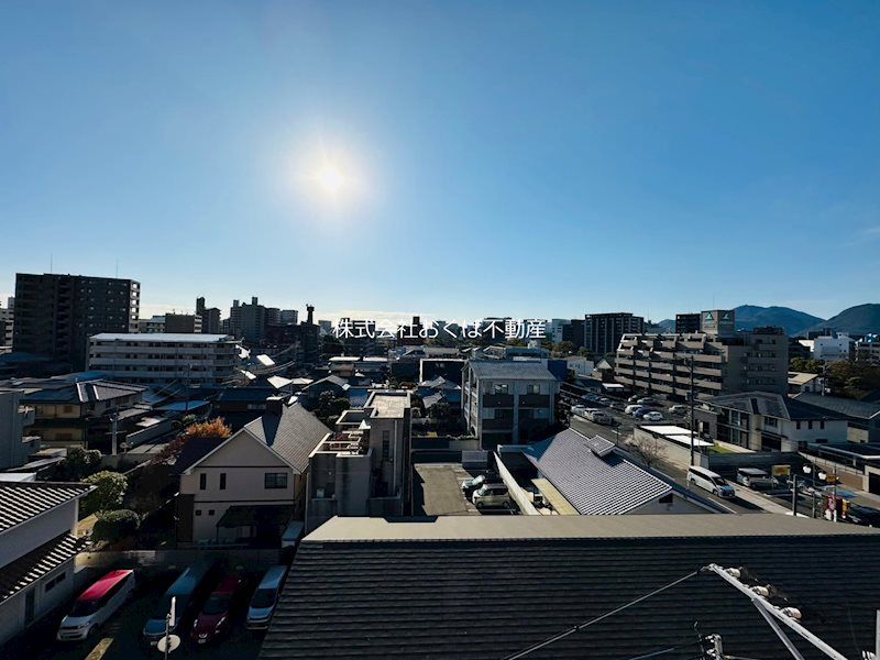 �y���]�z�@