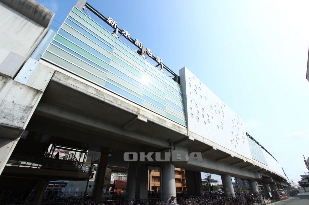 �y���Ӂz�@JR �V���O���w 461m