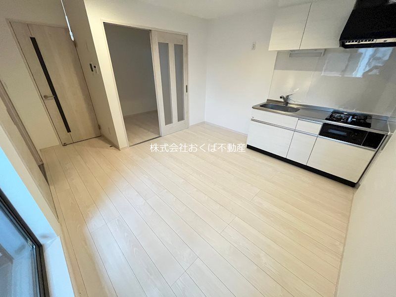 �y���ԁE���r���O�z�@