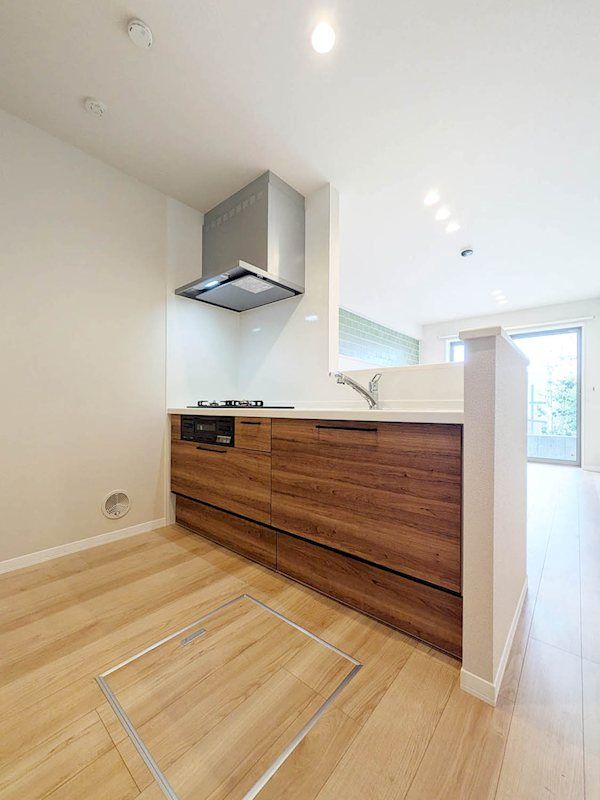 �y�L�b�`���z�@