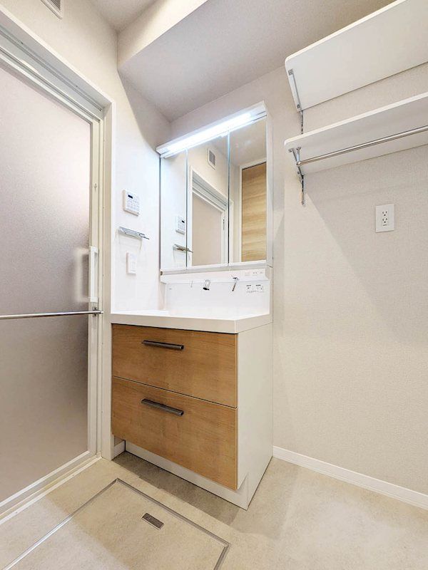 �y���ʏ��z�@