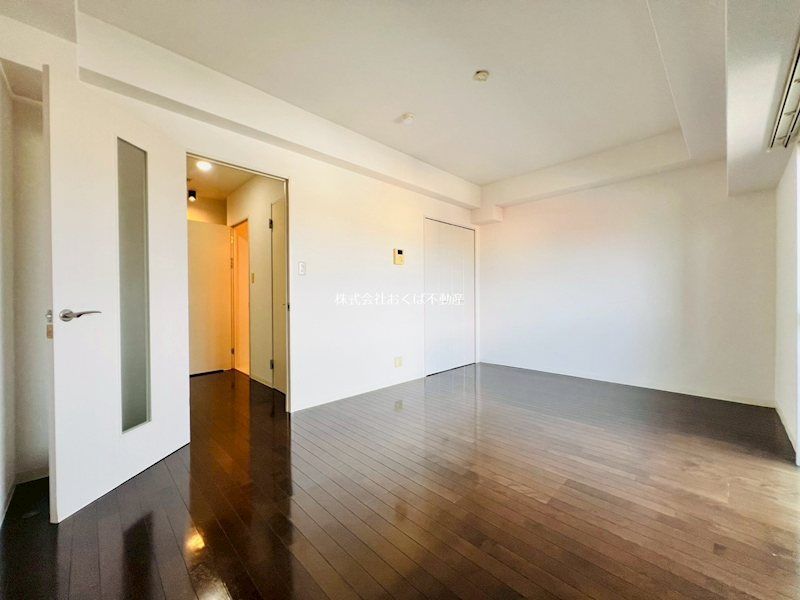 �y���ԁE���r���O�z�@