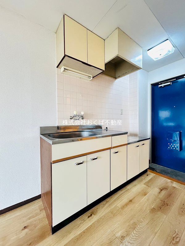 �y�L�b�`���z�@