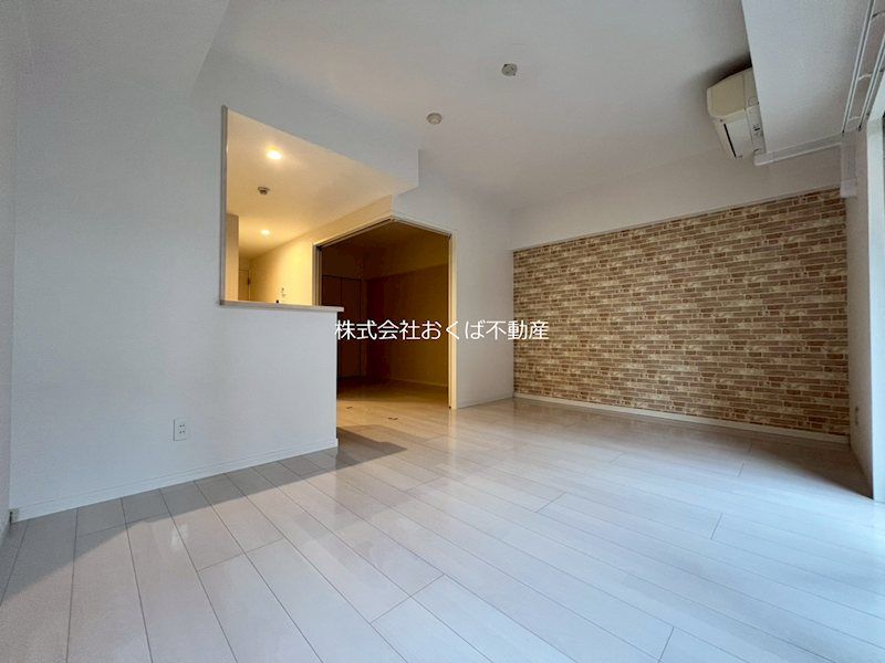 �y���ԁE���r���O�z�@