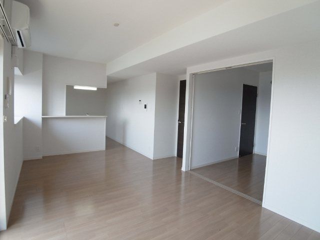 �y���ԁE���r���O�z�@