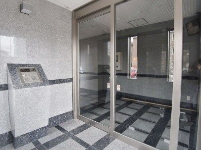 �y�Z�L�����e�B�z�@