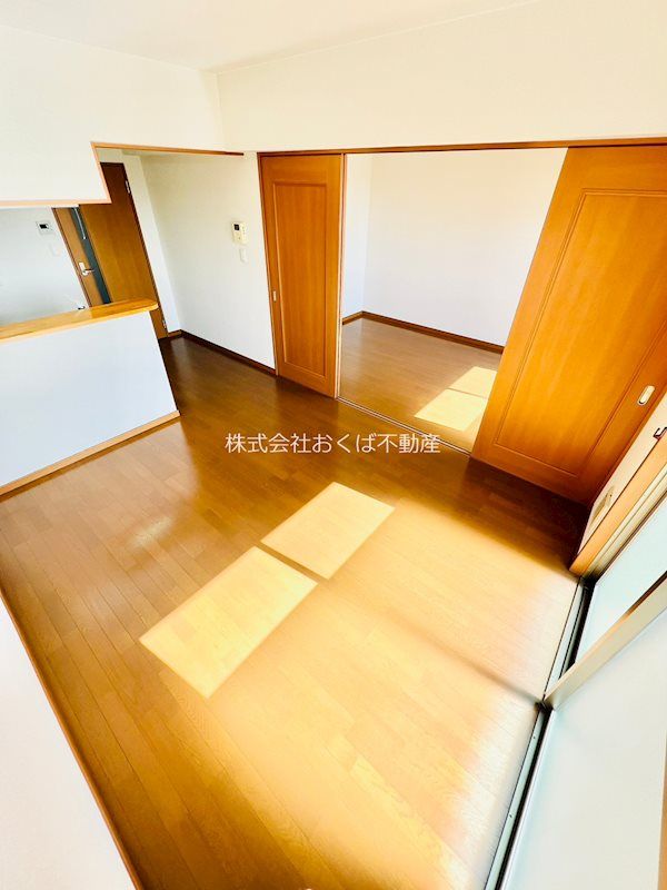 �y���ԁE���r���O�z�@