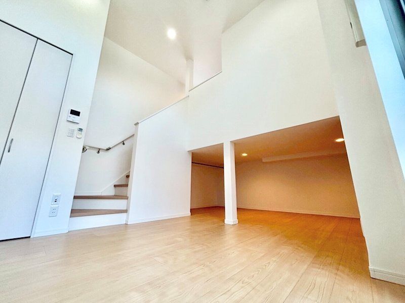 �y���ԁE���r���O�z�@