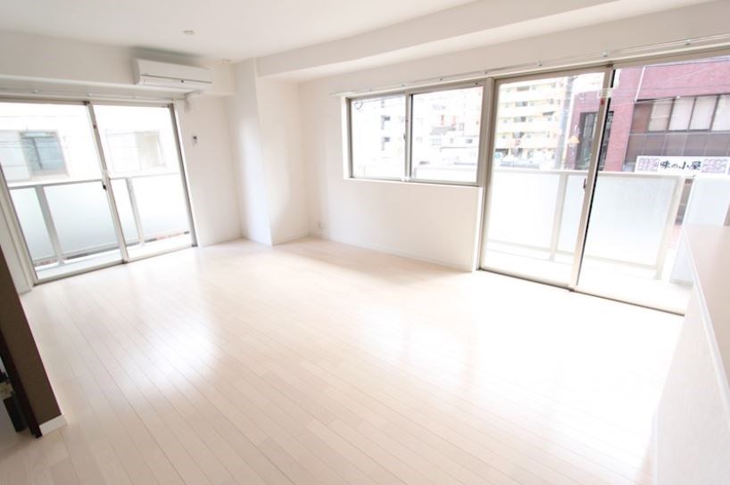 �y���ԁE���r���O�z�@