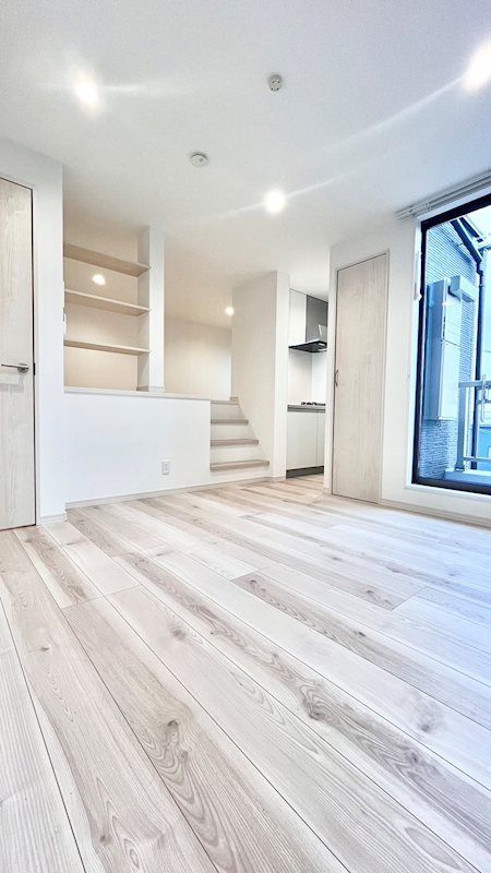 �y���ԁE���r���O�z�@