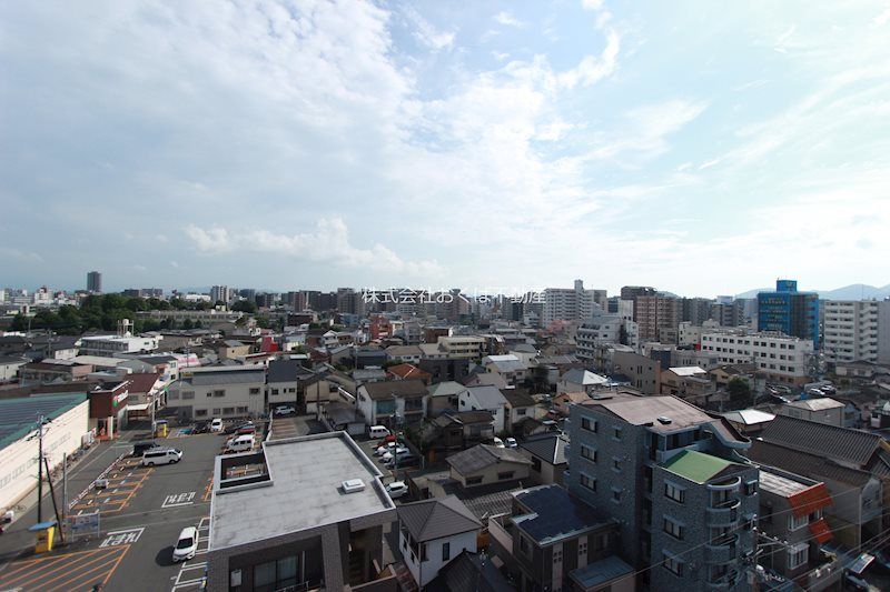 �y���]�z�@